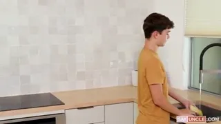 Üvey babamın siki lazım