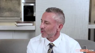 Iniciação Missionária Crua de Luke Tru com OzDaddy: Entrevista Gay Íntima